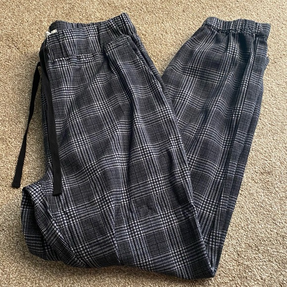 NWT Fashion Joggers. Size M - Picture 2 of 4